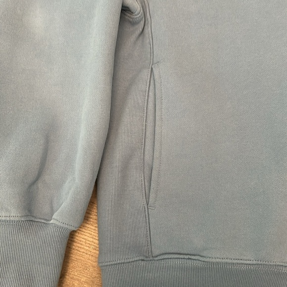 Aritzia crew neck - Picture 2 of 4